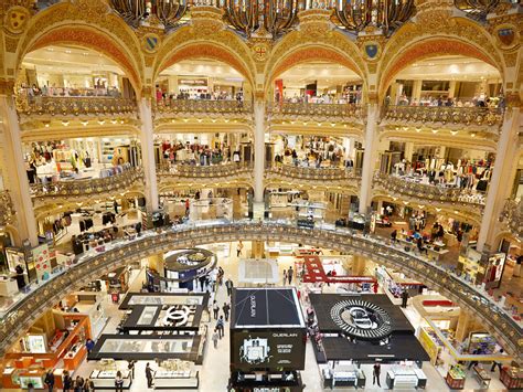 outlets in paris